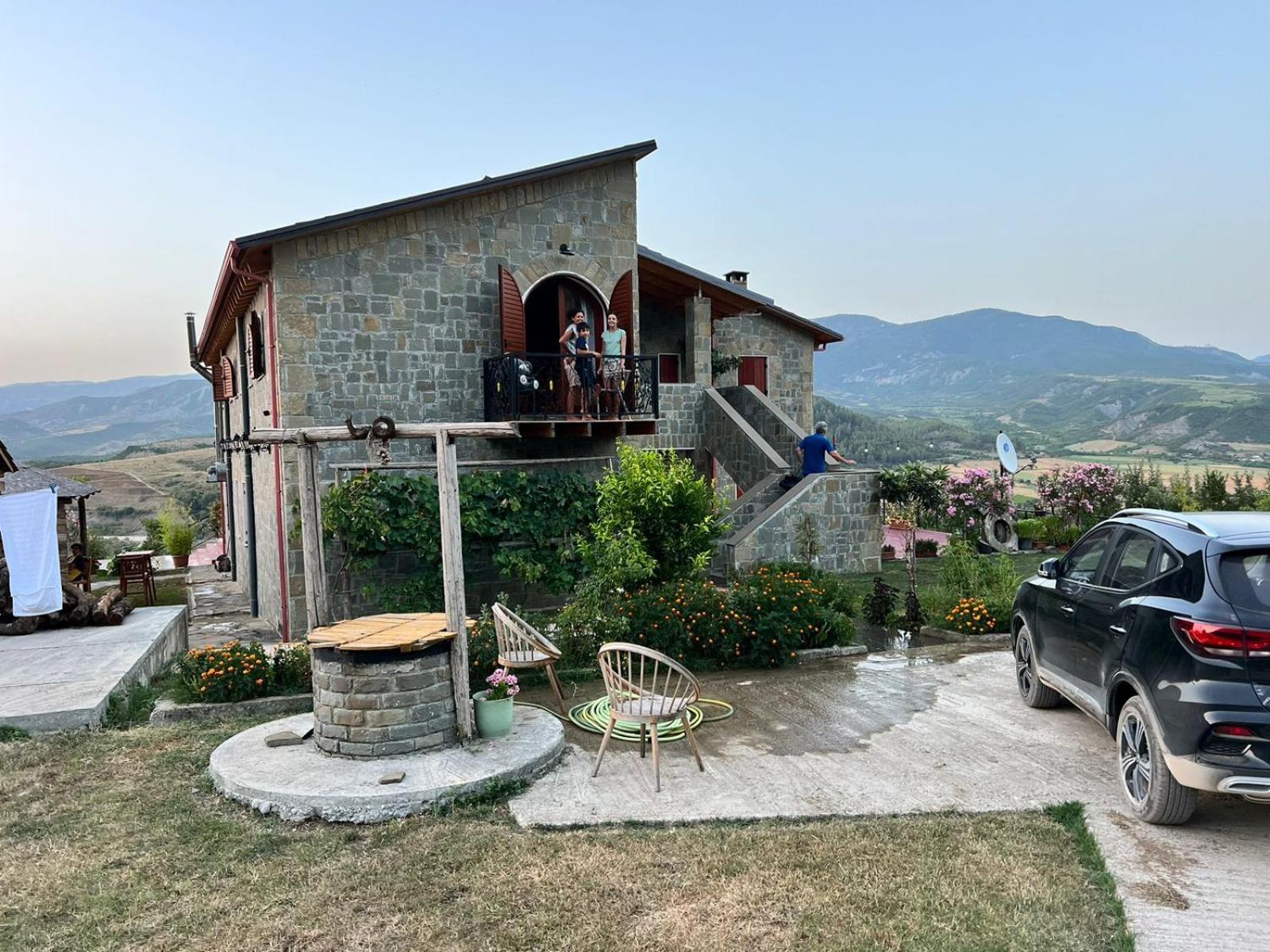 Bujtina Te Xhako Hostel Permet Exterior photo